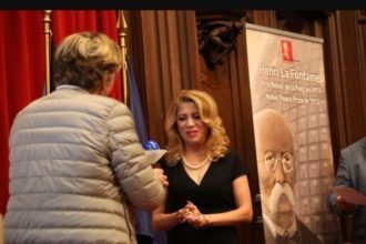 لیلما سدید خبرنگار افغانستانی جایزه‌ی بین‌المللی«هنری له فانتین» را بدست آورد