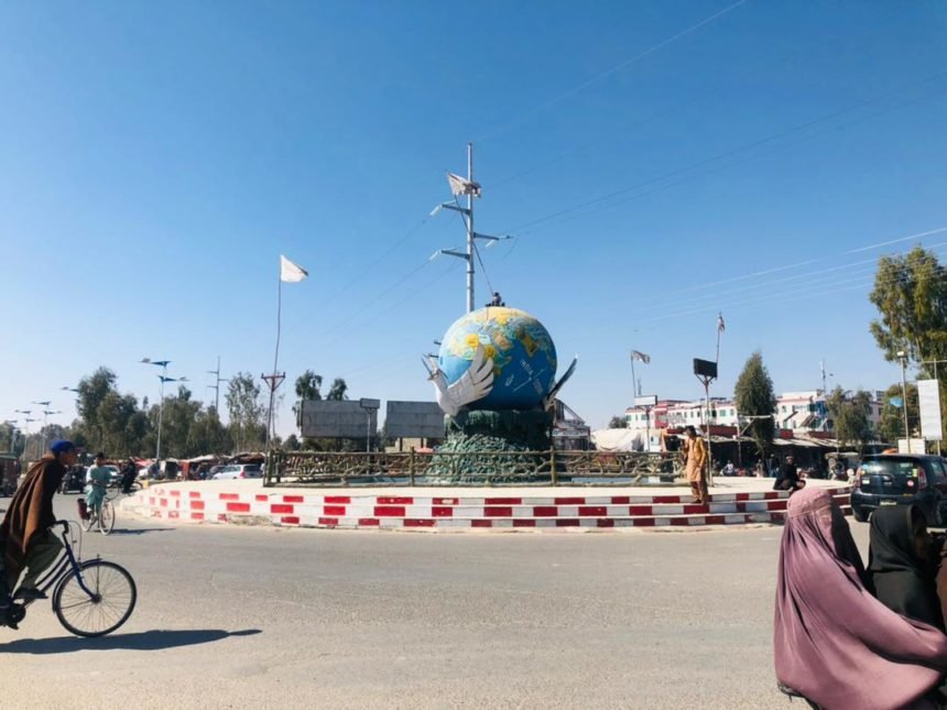 گروه طالبان ۲۰ صراف را در استان هلمند بازداشت کردند