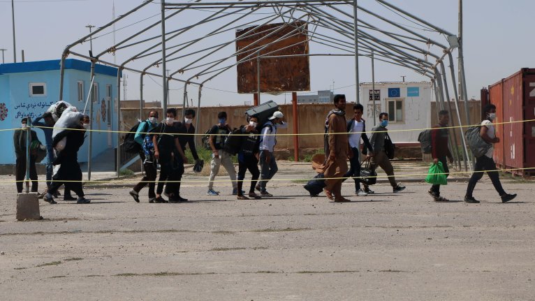 اخراج‌اجباری ۲۶۰۰ مهاجر افغانستانی از استان قزوین ایران