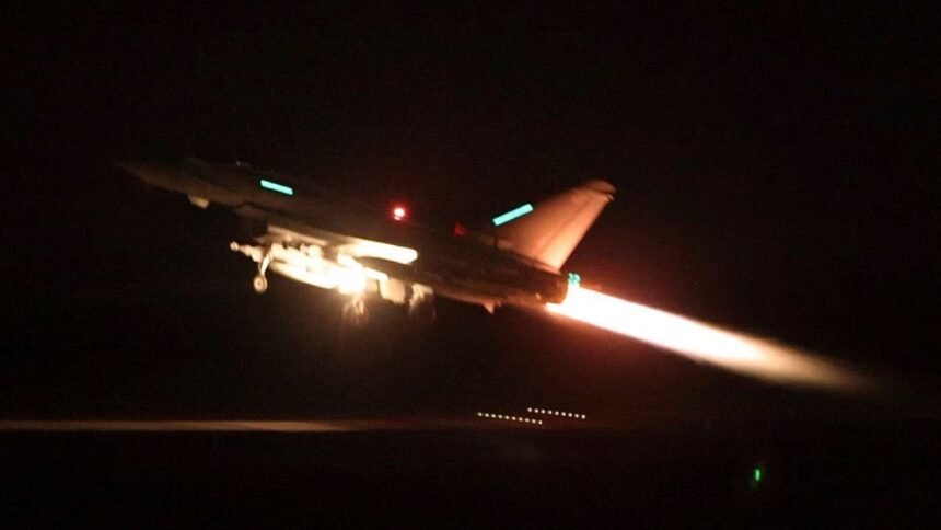 آمریکا و بریتانیا بار دیگر بر مواضع حوثی‌ها در یمن حمله کردند