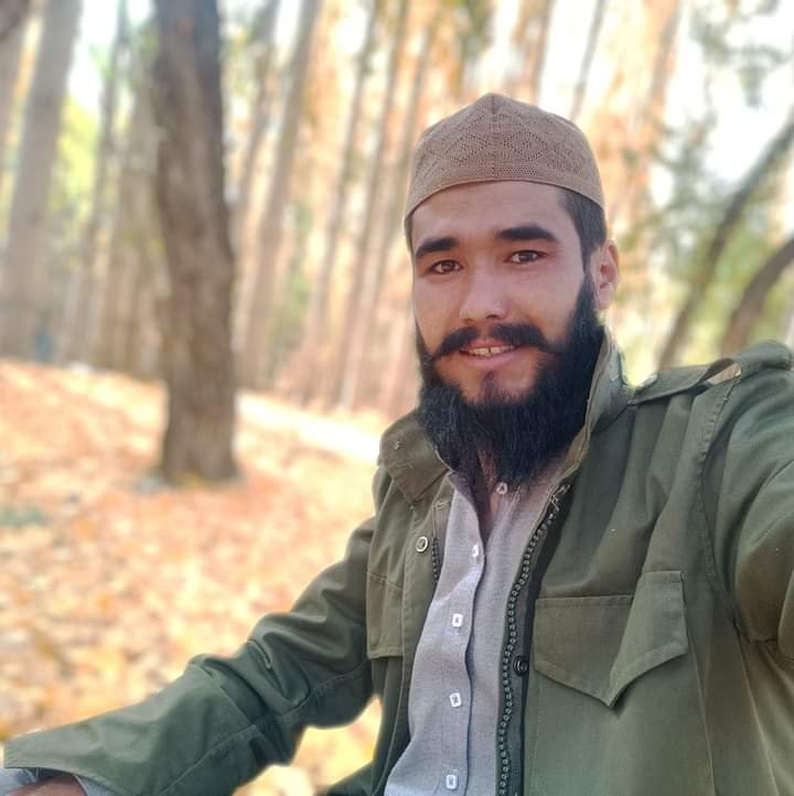 نیروهای استخبارات گروه طالبان یک شاعر جوان را در استان دایکندی بازداشت کرده‌اند