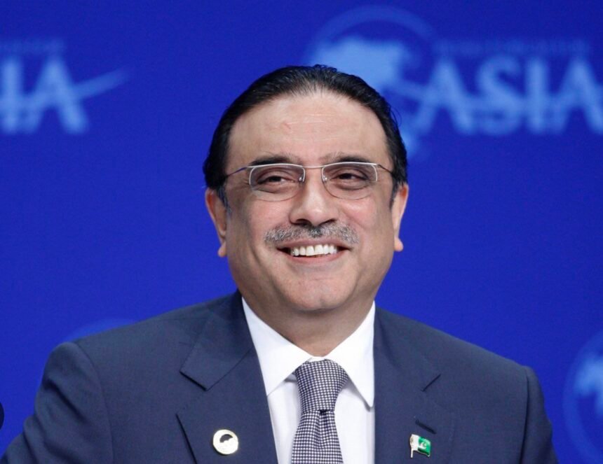 آصف علی زرداری به عنوان رییس‌جمهور جدید پاکستان انتخاب شد