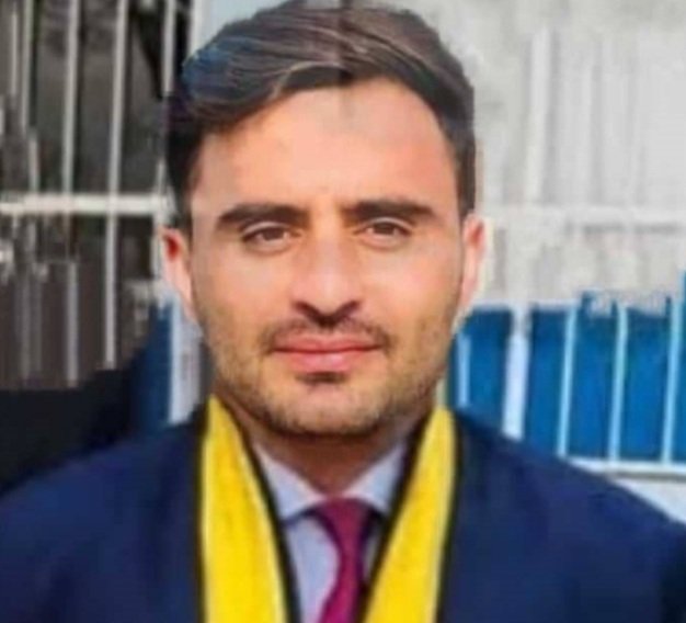 گروه طالبان یک دادستان حکومت پیشین را در کابل به قتل رسانده و پدرش را مجروح کردند