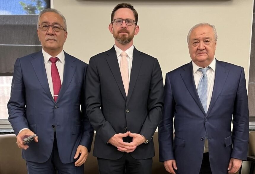 گفت‌و‌گوی وست با مقام‌های اوزبیکستانی در مورد افغانستان