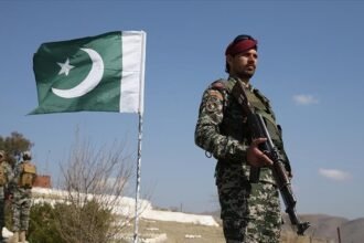 ارتش پاکستان یک شهروند افغانستانی را کشت و جسدش را به طالبان سپرد