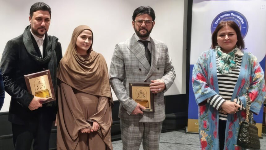 صدیق شباب و طاهر شباب برنده‌ی جایزه‌ی «قند پارسی» شدند