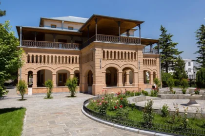 شکایت از رشوه‌ستانی و فساد طالبان در سفارت افغانستان در پاکستان