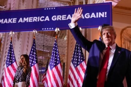 دونالد ترامپ همۀ کمک‌های نظامی امریکا به اوکراین را متوقف کرد