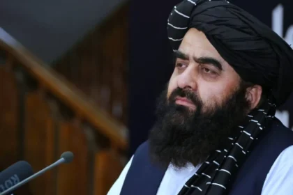 متقی به‌تاجران: کی گفته طالبان باهم اختلاف دارند؟ من ندیدم