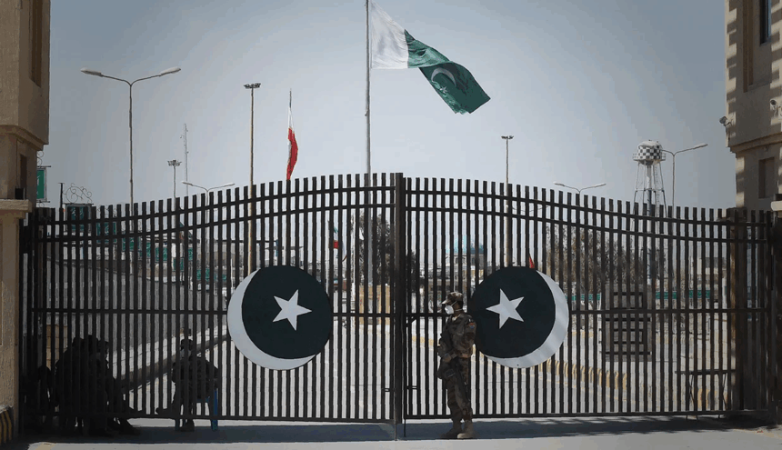 پاکستان گذرگاه های مرزی خود با ایران را بست