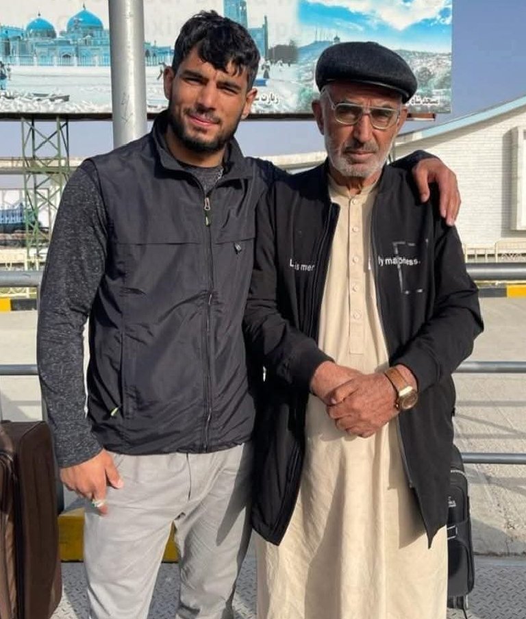 یکی از چهره‌های برجسته فرهنگی افغانستان چشم از جهان فروبست