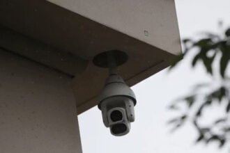 جمع‌آوری اجباری پول برای نصب دوربین‌های نظارتی در مزارشریف؛ شهروندان: طالبان حریم خصوصی را نقض می‌کند