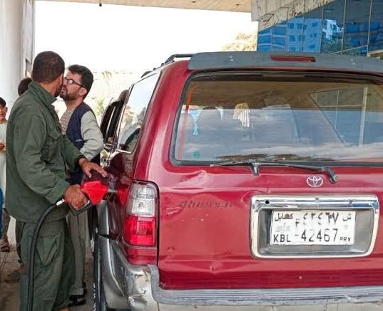 افزایش بهای نفت و گاز در کشور، نگرانی مردم و ناتوانی طالبان در مهار قیمت‌ها