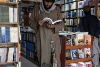 طالبان: کتاب‌های «فاسدکننده» از دسترس مردم برداشته می‌شوند