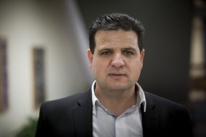 نماینده کنست