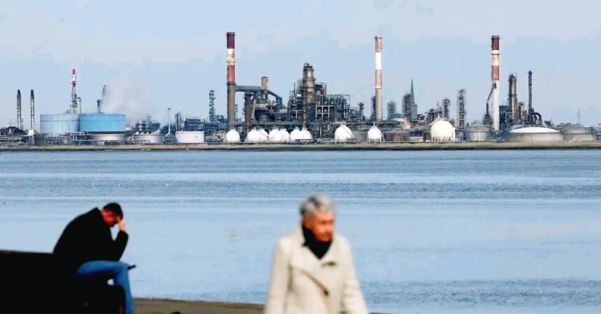 نگرانی فرانسه - تنگه هرمز