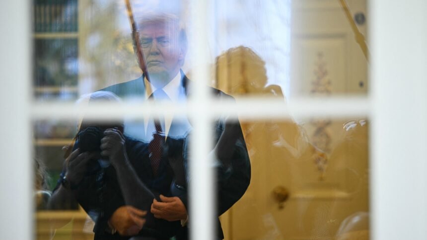 آتلانتیک دیلی دستیاران ترامپ