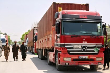 بسته شدن تنگه هرمز