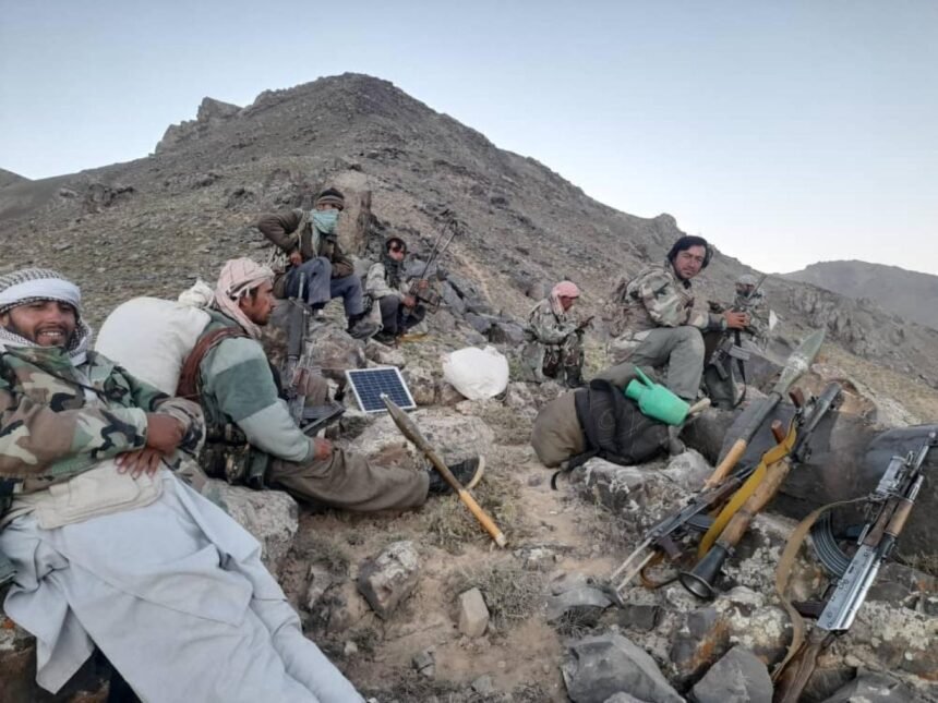 انفجار در فیض‌آباد همزمان با درگیری طالبان و جبهه آزادی در نورستان 