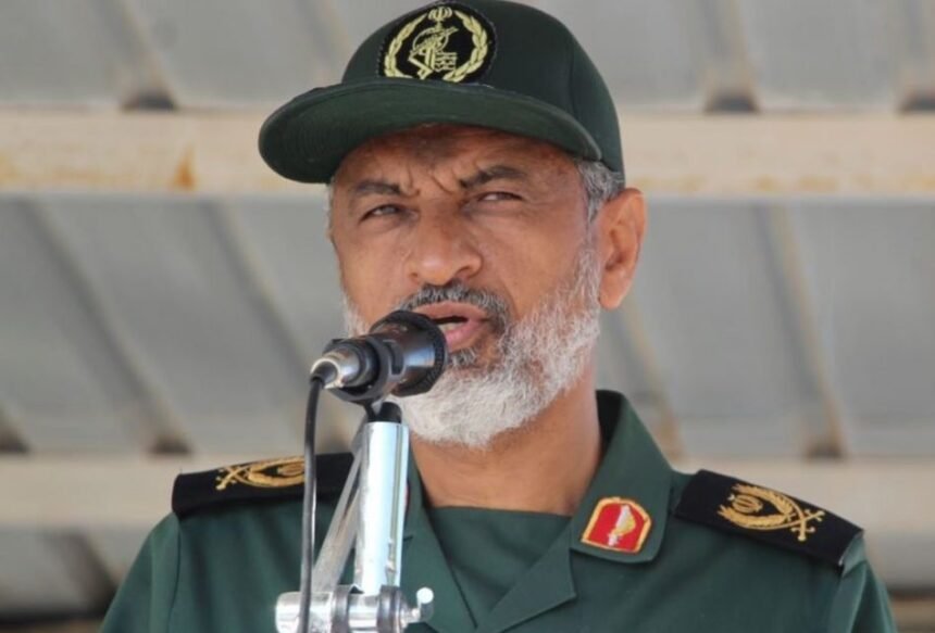 فرمانده سپاه: آمریکا ۷۰۰ کیلومتر از تنگه هرمز فاصله گرفته است