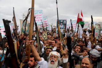 حوثی‌ها حریم هوایی عربستان را جز مکه و مدینه ناامن اعلام کردند 